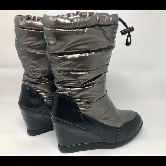Sold! Silver Wedge Snow Boots by Cougar - Picture 3 of 8